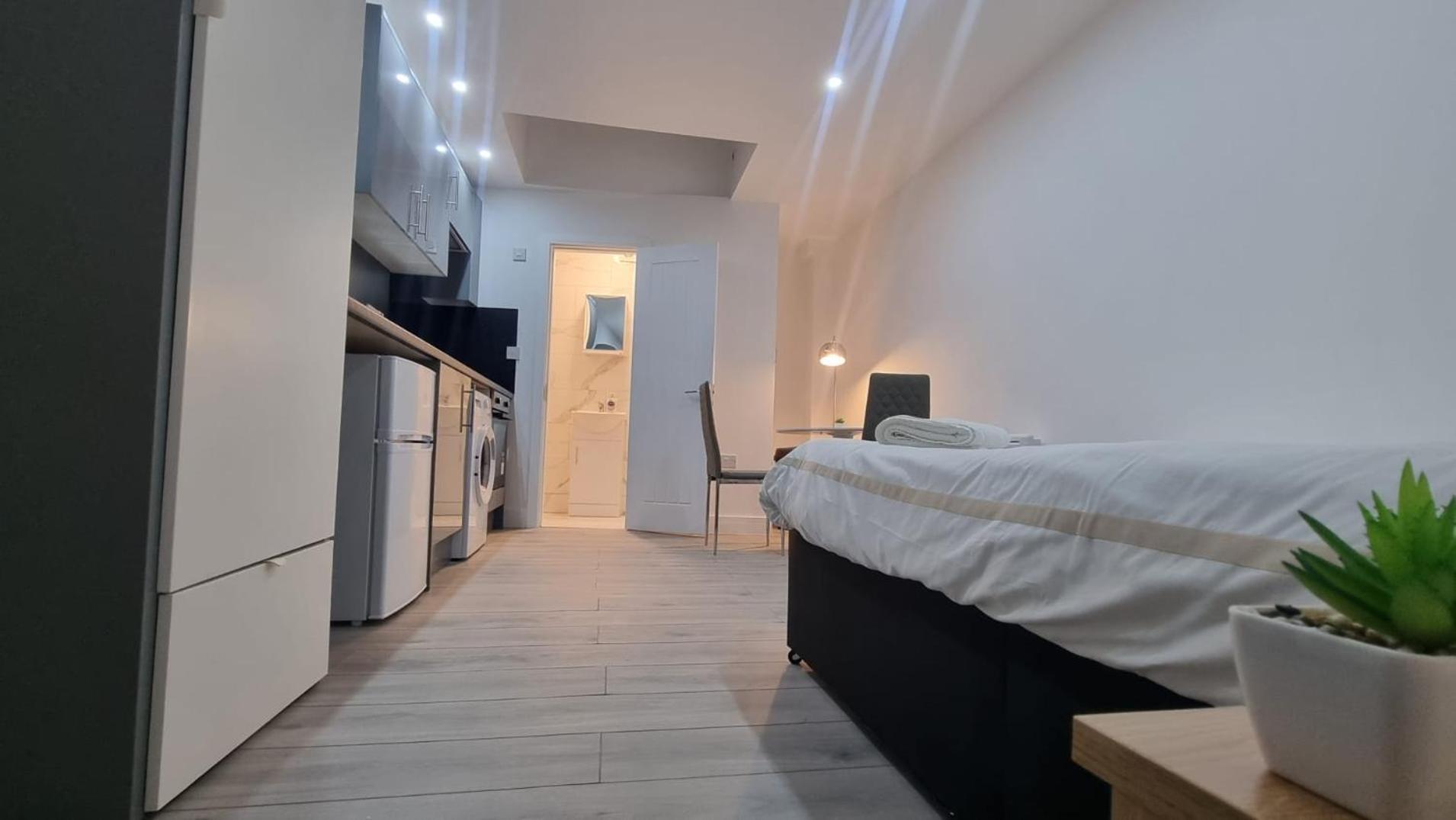 Brand New Collection Of Studios Close To Tube Station Londen Buitenkant foto