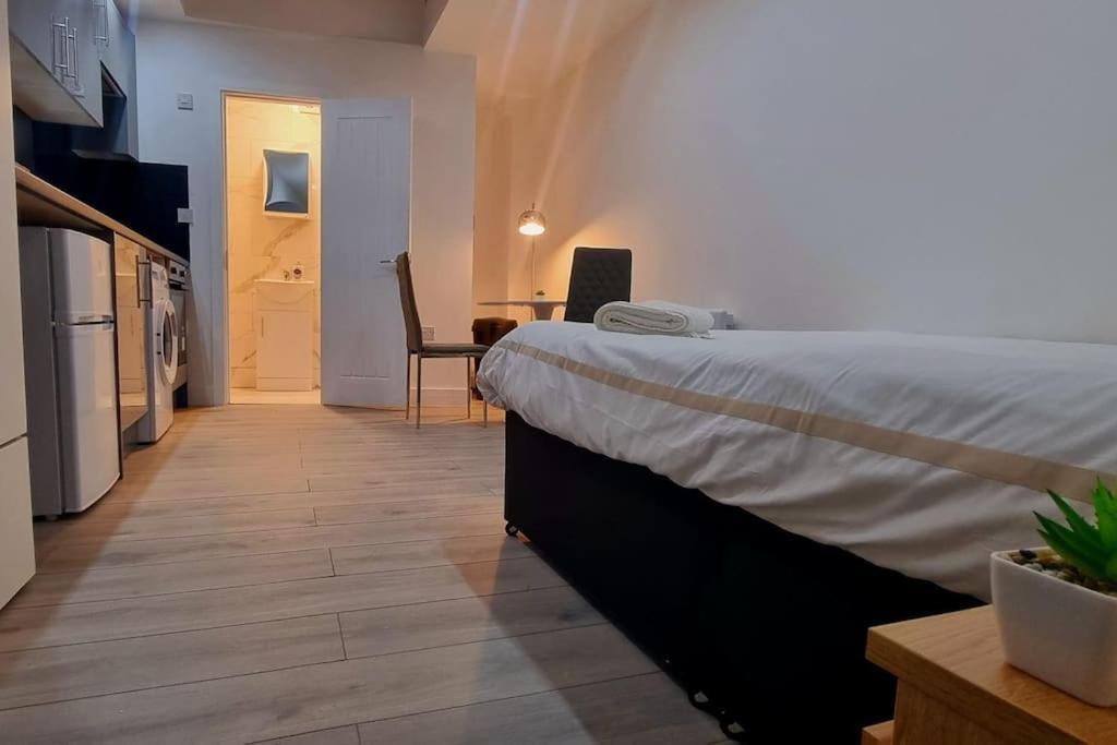 Brand New Collection Of Studios Close To Tube Station Londen Buitenkant foto